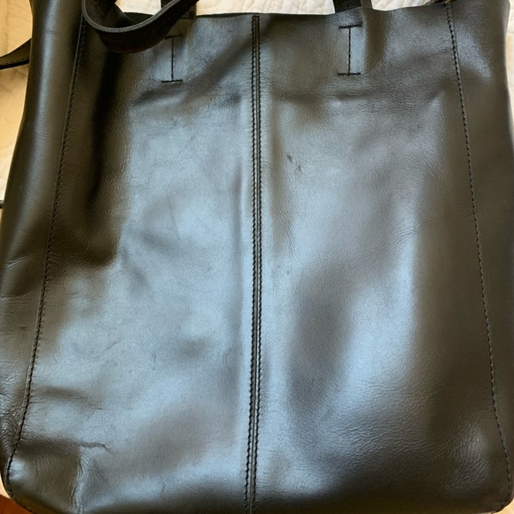 Urban Outfitters leather bucket crossbody - Picture 3 of 7